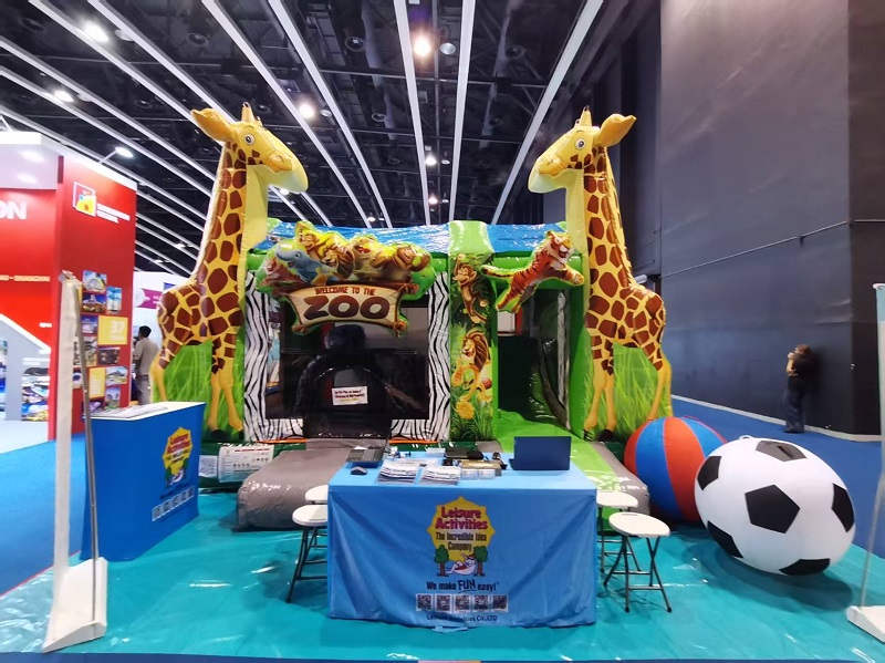 Otium Activities® Zoo ad IAAPA EXPO ASIA adducit cum 4m Inflatable Bouncy castrum reprimendis